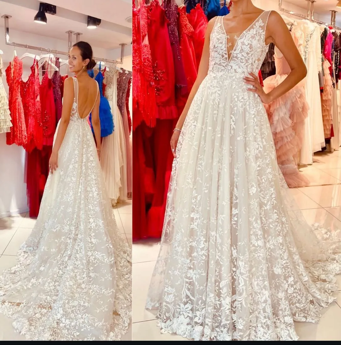 Floral Lace A-Line by Karmen Aksu