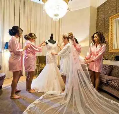 Getting Ready by Karmen Aksu